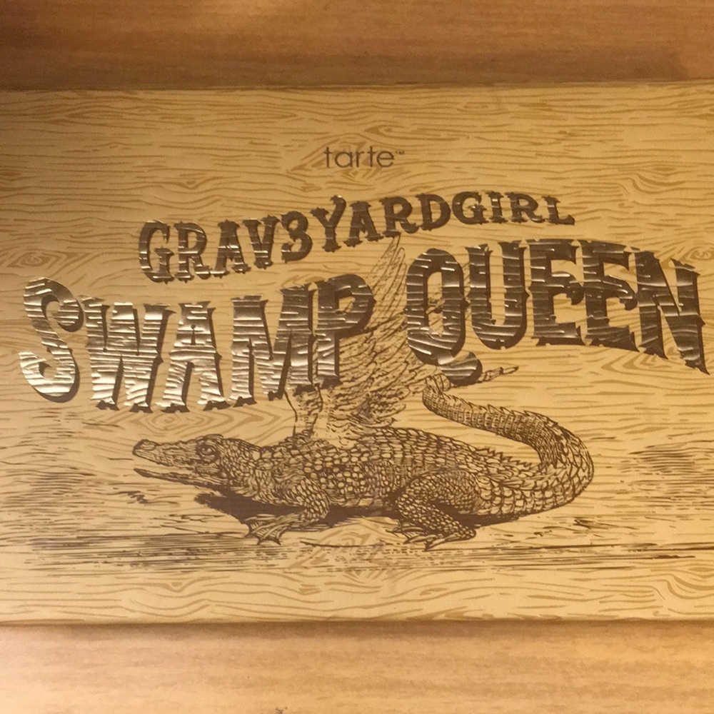 Graveyardgirl Swamp Queen eyeshadow palette